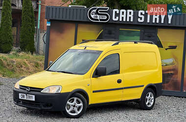 Грузовой фургон Opel Combo 2004 в Стрые