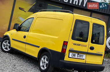 Грузовой фургон Opel Combo 2004 в Стрые