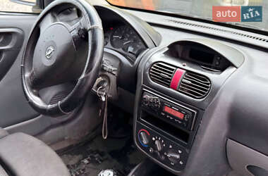 Грузовой фургон Opel Combo 2004 в Стрые