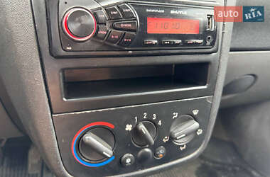 Грузовой фургон Opel Combo 2004 в Стрые