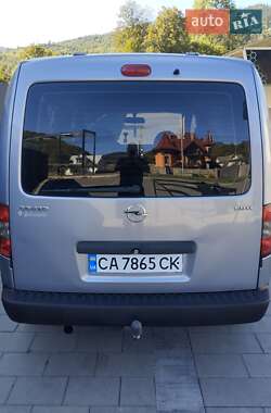 Минивэн Opel Combo 2009 в Делятине