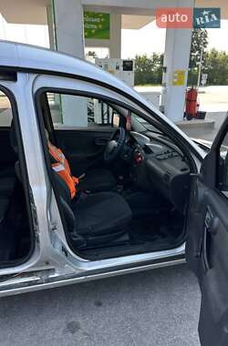 Минивэн Opel Combo 2006 в 