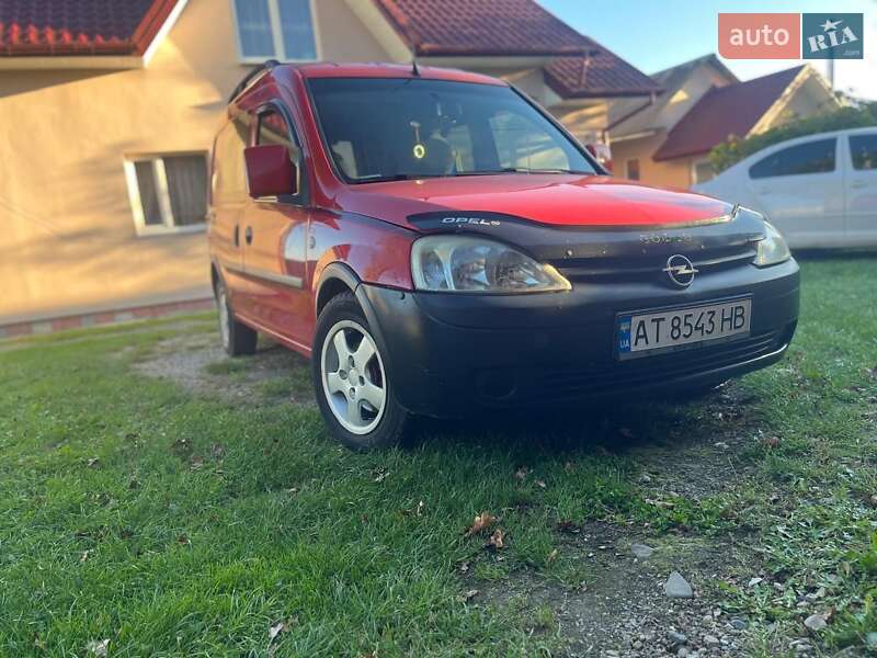 Минивэн Opel Combo 2005 в 