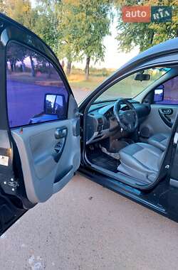 Минивэн Opel Combo 2005 в 