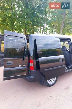 Минивэн Opel Combo 2005 в 
