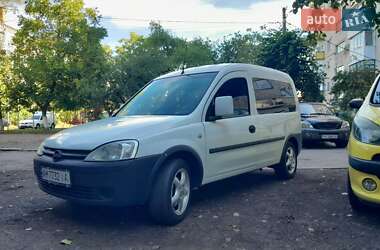 Минивэн Opel Combo 2006 в 
