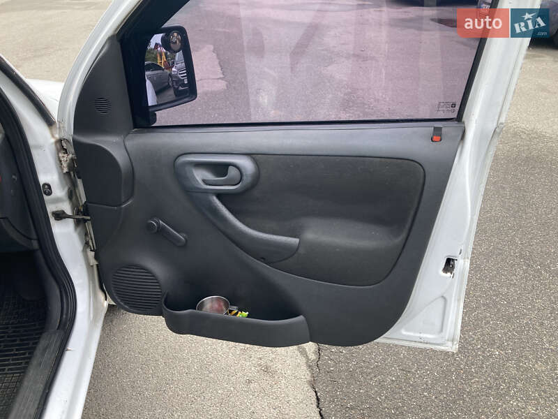 Вантажний фургон Opel Combo 2008 в Милій