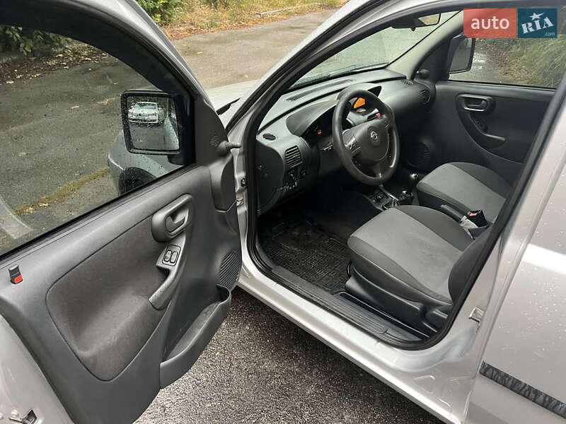 Грузопассажирский фургон Opel Combo 2008 в Киеве
