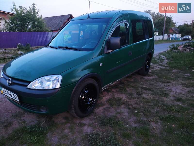 Минивэн Opel Combo 2006 в Хмельнике