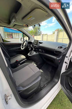 Грузовой фургон Opel Combo 2018 в 
