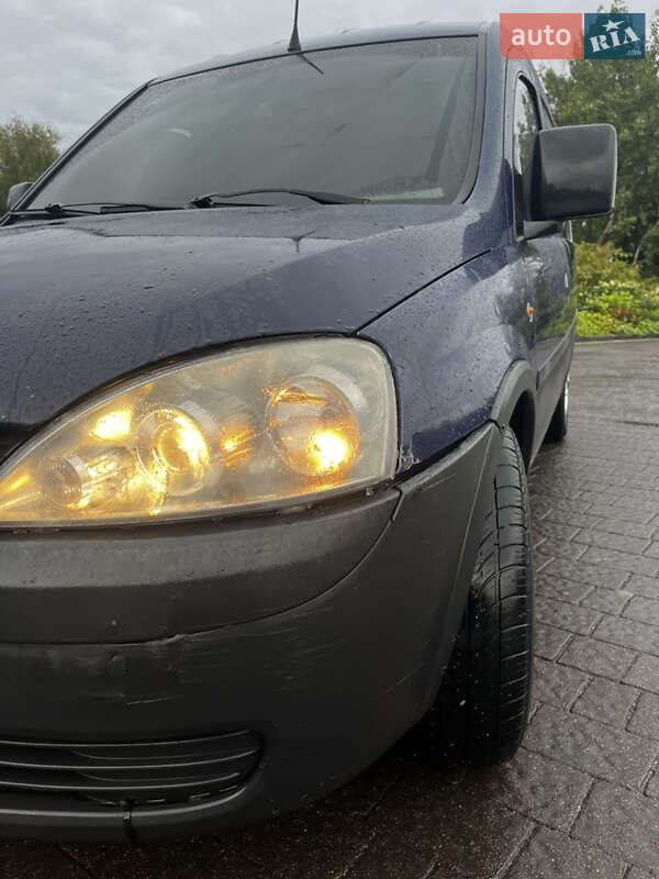 Грузовой фургон Opel Combo 2005 в Ивано-Франковске