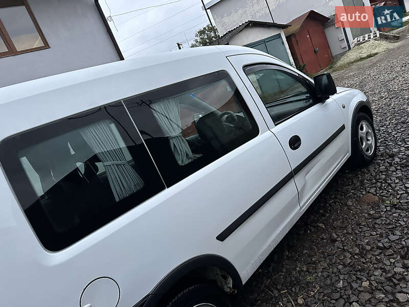 Минивэн Opel Combo 2004 в Стрые