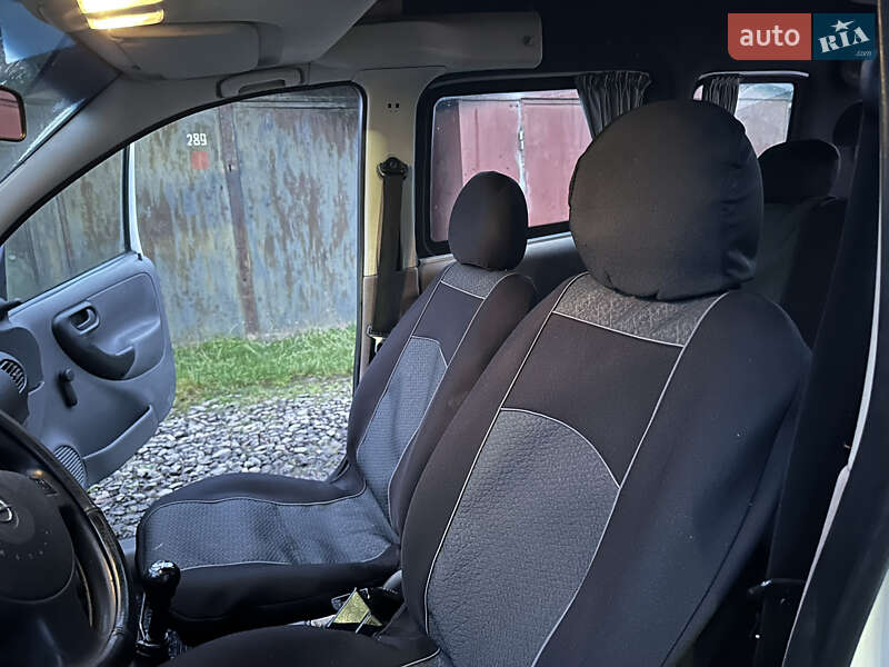 Минивэн Opel Combo 2004 в Стрые