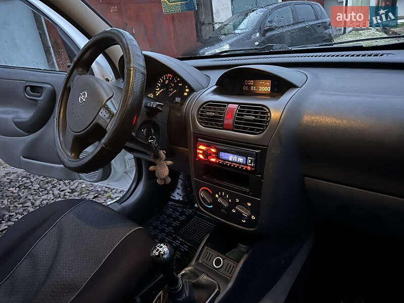 Минивэн Opel Combo 2004 в Стрые