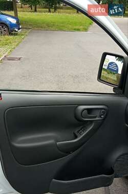 Минивэн Opel Combo 2010 в 