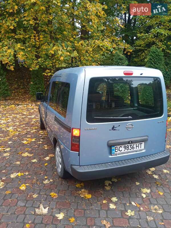 Мінівен Opel Combo 2007 в Стебнику