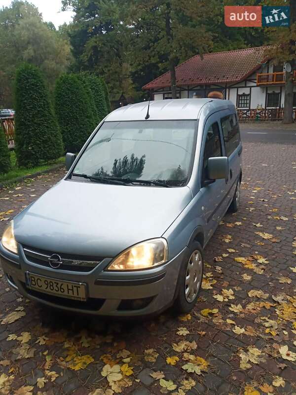 Мінівен Opel Combo 2007 в Стебнику