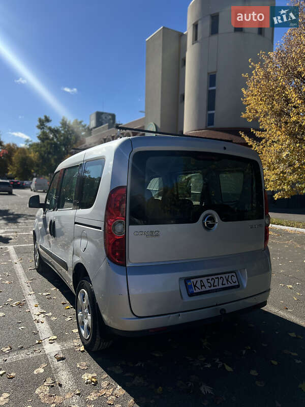 Мінівен Opel Combo 2012 в Броварах