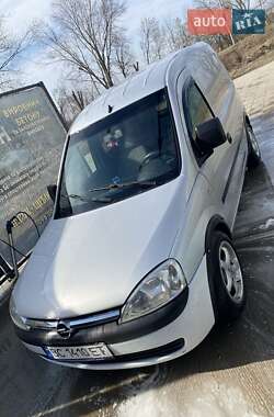 Минивэн Opel Combo 2004 в 