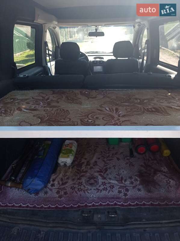 Минивэн Opel Combo 2006 в Никополе