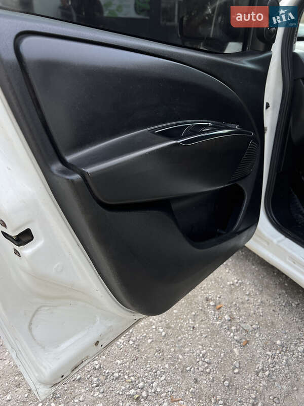 Грузовой фургон Opel Combo 2012 в Каменском фото 36 Грузовой фургон Opel Combo 2012 в Каменском