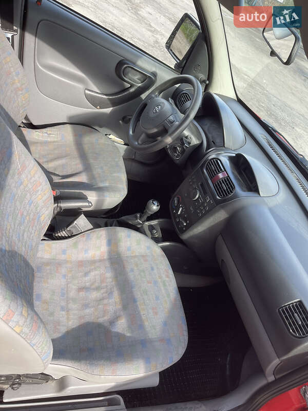 Минивэн Opel Combo 2005 в Остроге