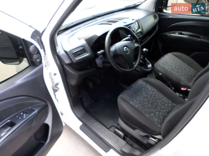 Рефрижератор Opel Combo 2015 в Львове