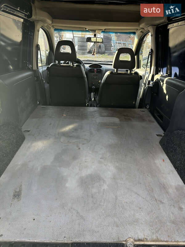 Грузовой фургон Opel Combo 2007 в Дрогобыче фото 5 Грузовой фургон Opel Combo 2007 в Дрогобыче