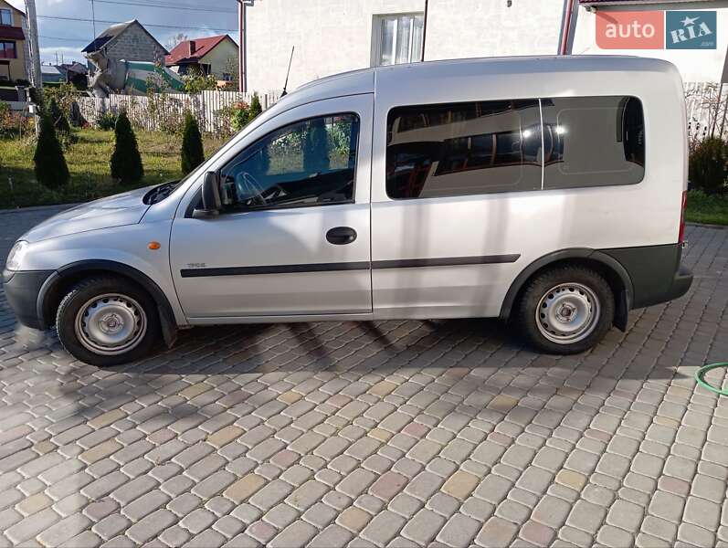 Минивэн Opel Combo 2002 в Новояворовске фото Минивэн Opel Combo 2002 в Новояворовске