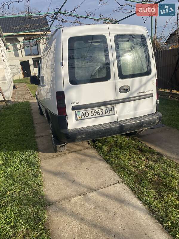 Вантажний фургон Opel Combo 2002 в Іршаві