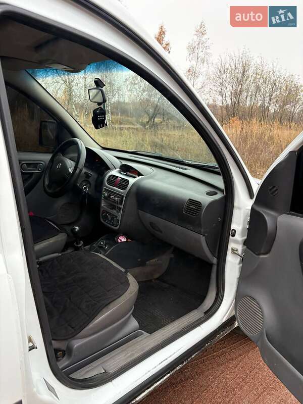 Минивэн Opel Combo 2005 в Коростене