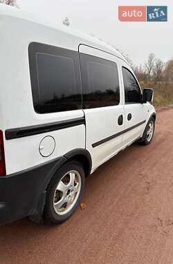 Минивэн Opel Combo 2005 в Коростене