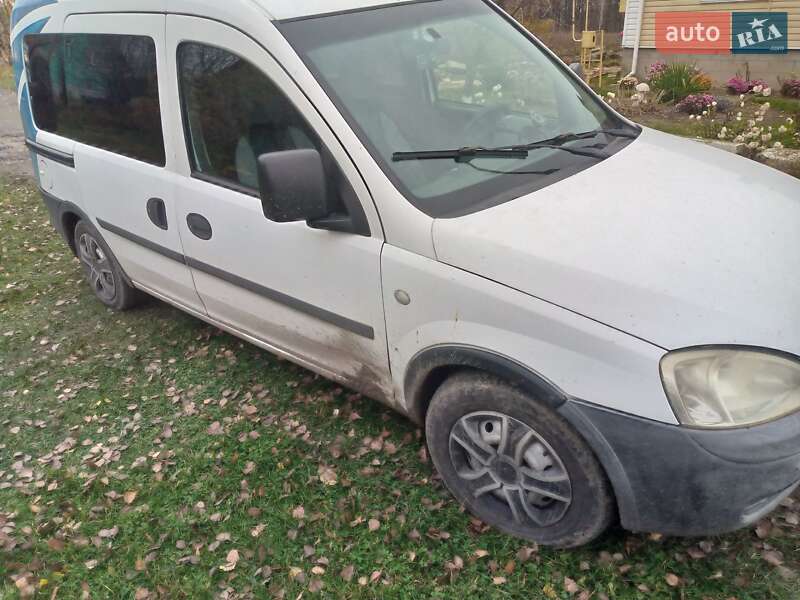 Минивэн Opel Combo 2006 в Киверцах фото 4 Минивэн Opel Combo 2006 в Киверцах