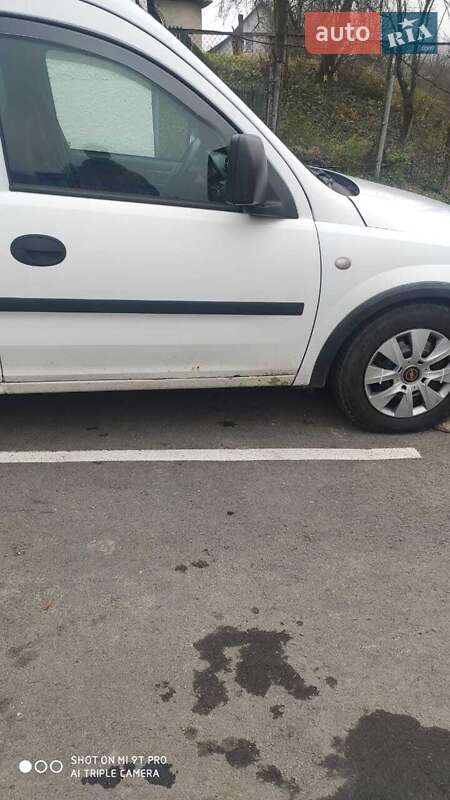 Минивэн Opel Combo 2005 в Коломые