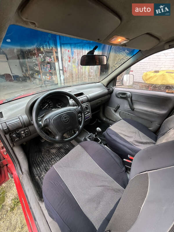 Вантажний фургон Opel Combo 1995 в Львові