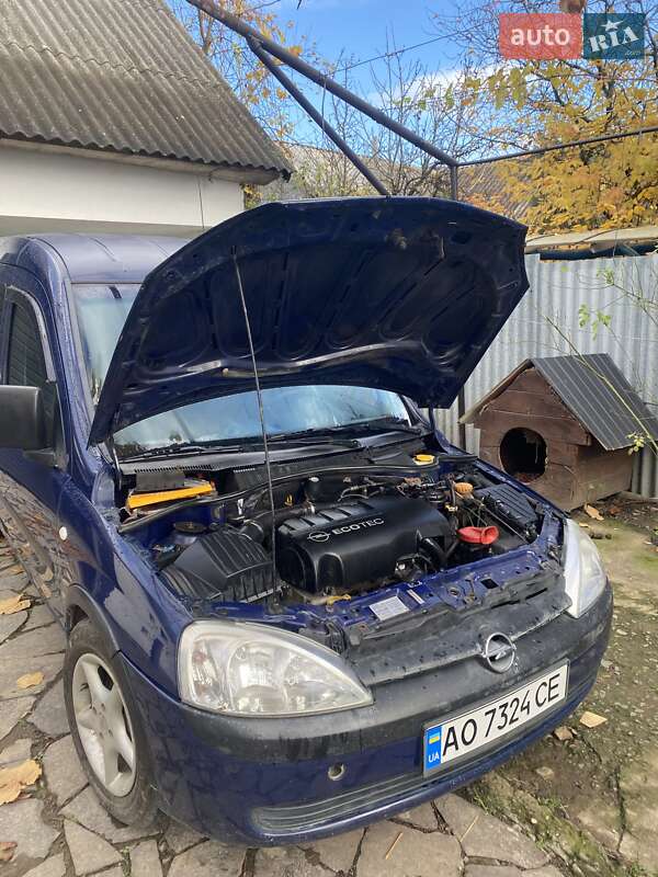 Минивэн Opel Combo 2005 в Мукачево