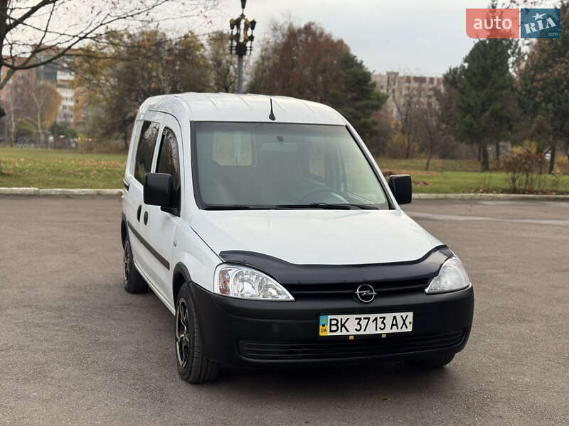 Минивэн Opel Combo 2002 в Ровно
