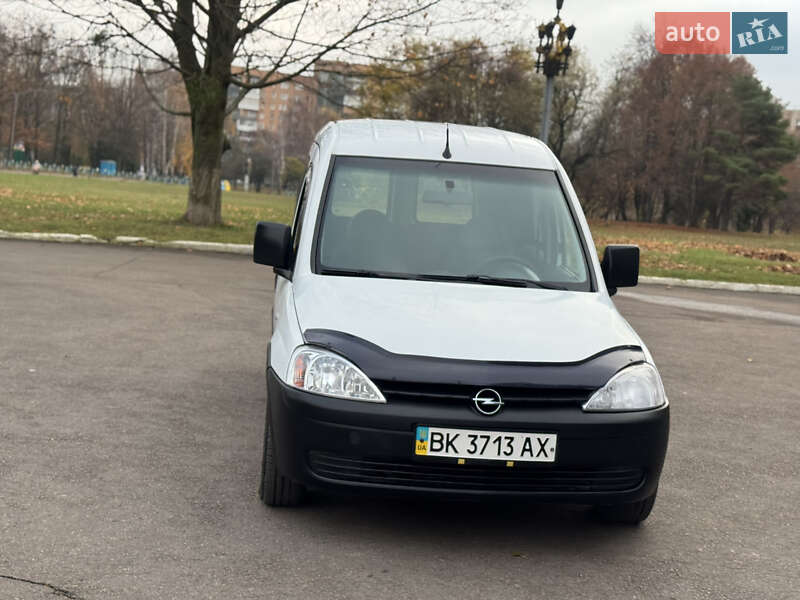 Минивэн Opel Combo 2002 в Ровно