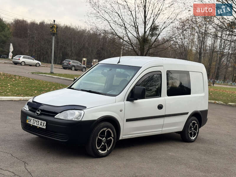 Минивэн Opel Combo 2002 в Ровно