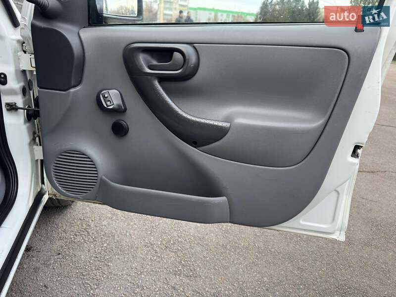 Минивэн Opel Combo 2002 в Ровно