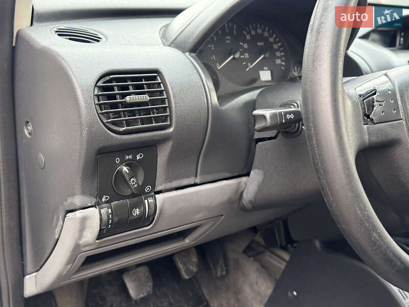 Минивэн Opel Combo 2002 в Ровно