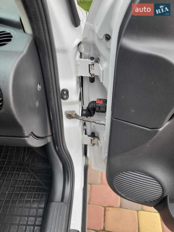 Мінівен Opel Combo 2006 в Смілі фото 11 Мінівен Opel Combo 2006 в Смілі