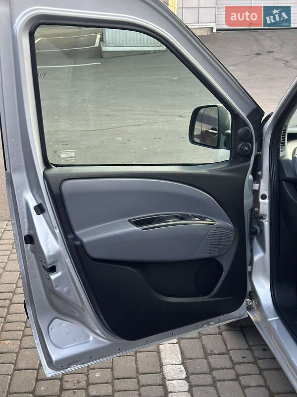 Мінівен Opel Combo 2013 в Тернополі