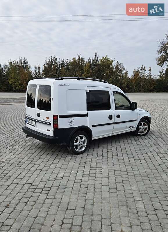 Минивэн Opel Combo 2004 в Чемеровцах