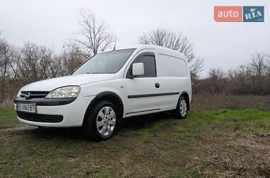 Минивэн Opel Combo 2006 в Братском