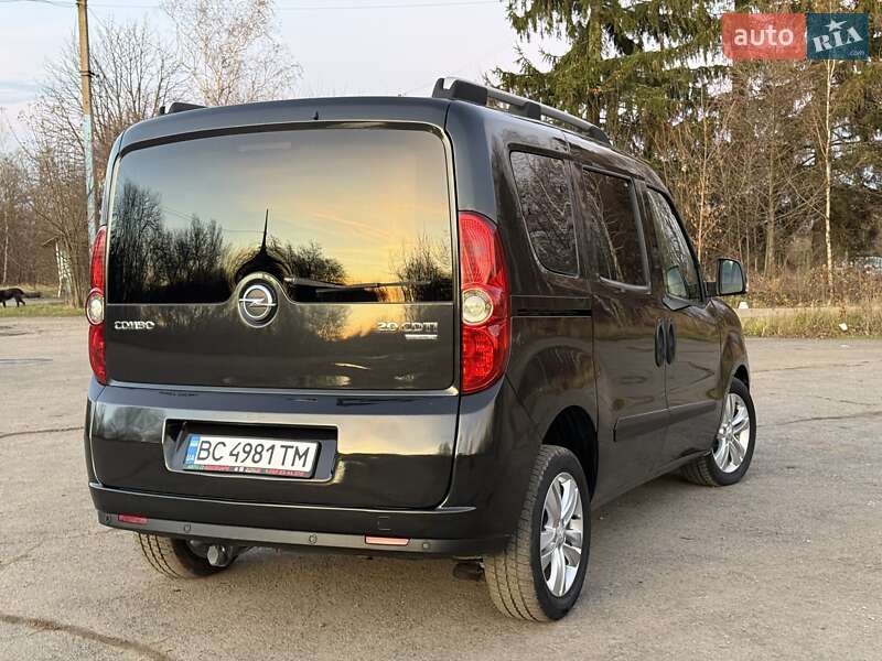 Минивэн Opel Combo 2012 в Трускавце