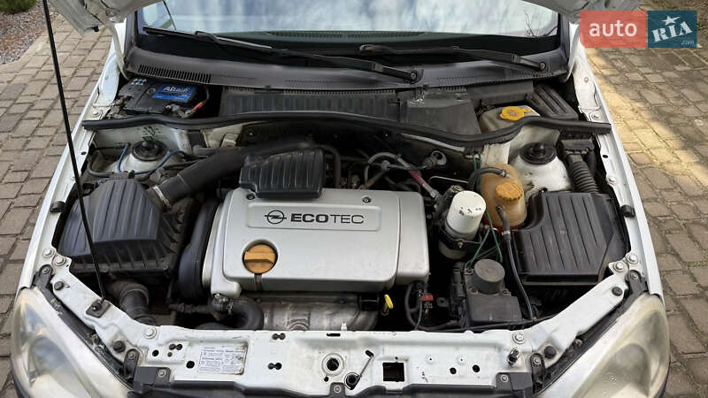 Вантажний фургон Opel Combo 2005 в Костопілі