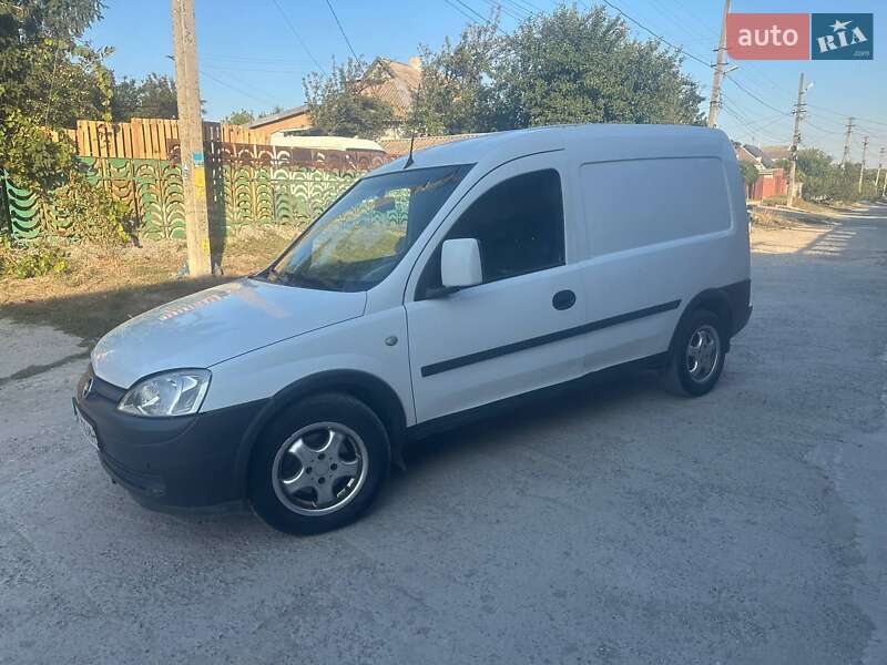 Мінівен Opel Combo 2005 в Дніпрі