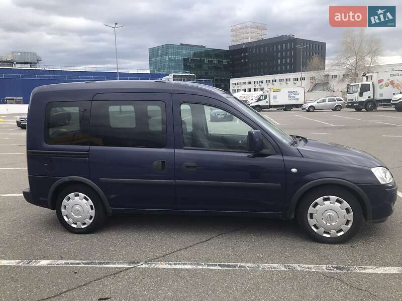 Мінівен Opel Combo 2009 в Києві