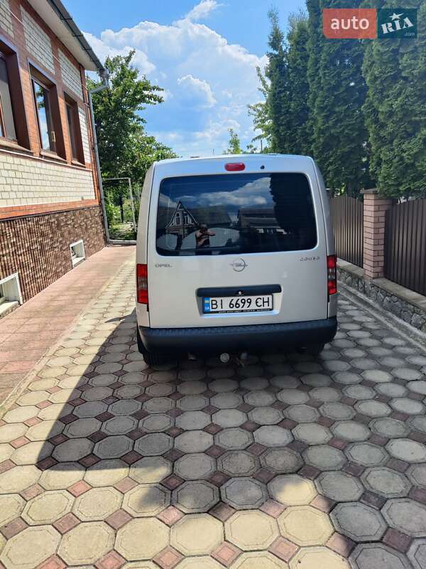 Мінівен Opel Combo 2008 в Гадячі